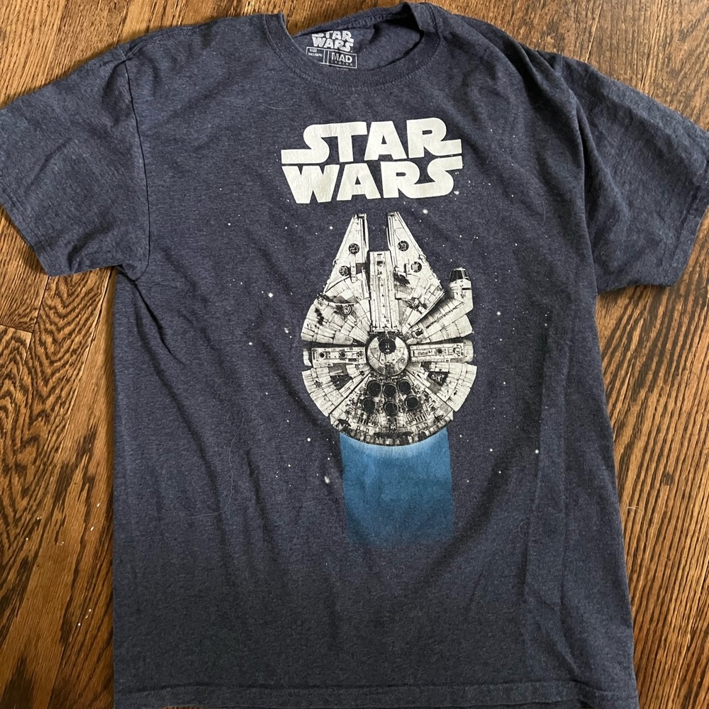 Medium Star Wars tee